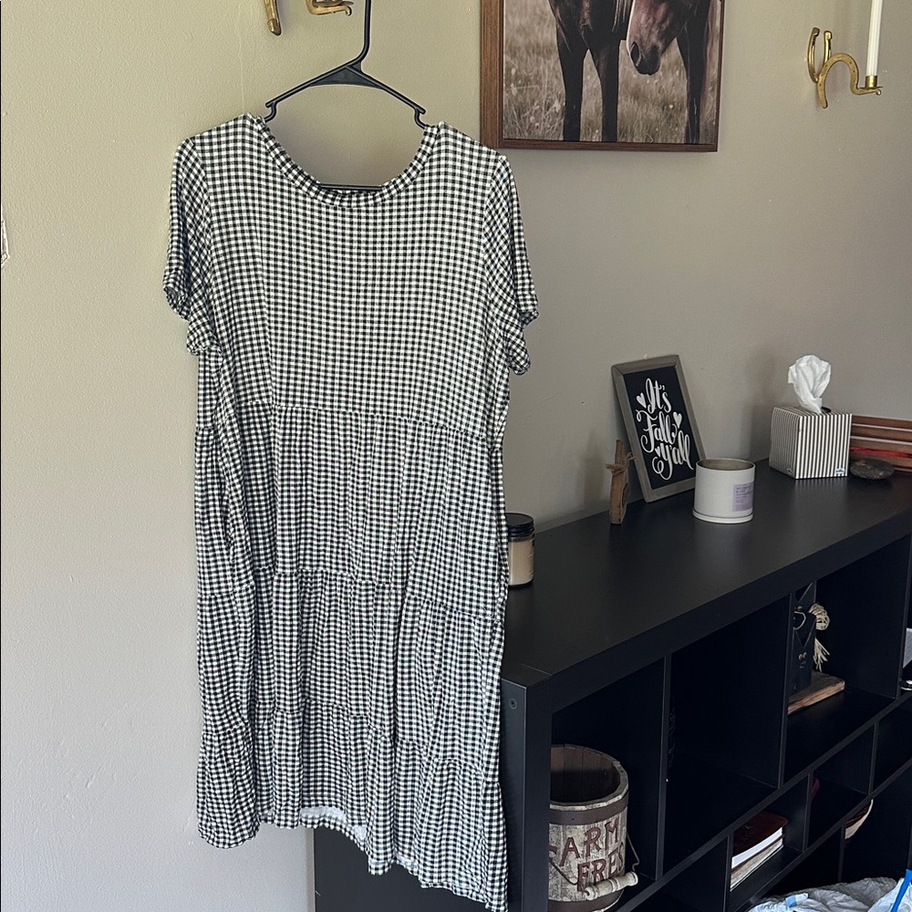 LOFT Monochrome Gingham Top